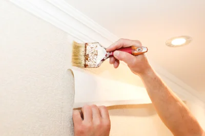 Pose de papier peint à la Nouaille — revêtements muraux et toiles de verre